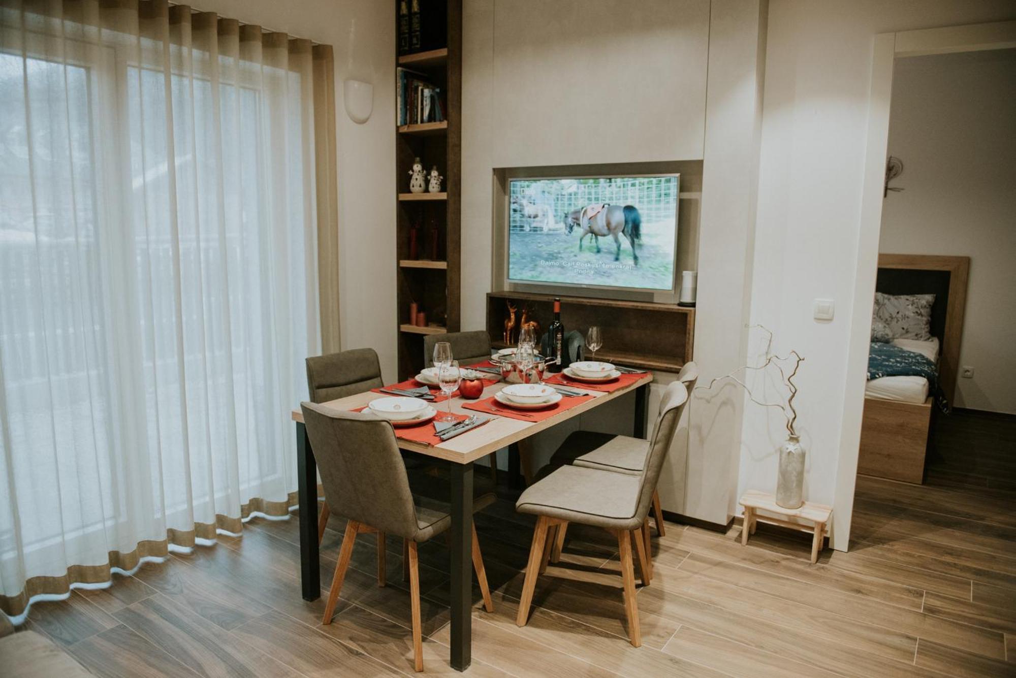 Vila Mojca Apartments Jasna & Jelka Кранска гора Стая снимка