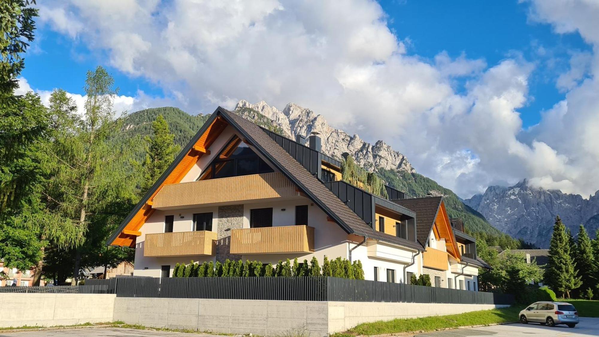 Vila Mojca Apartments Jasna & Jelka Кранска гора Екстериор снимка