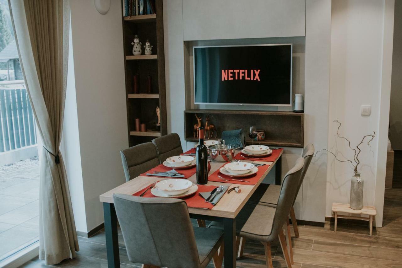 Vila Mojca Apartments Jasna & Jelka Кранска гора Екстериор снимка