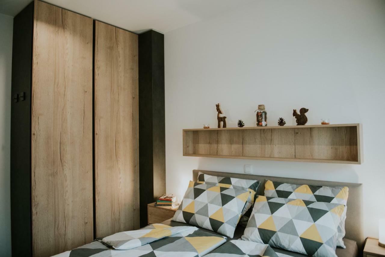 Vila Mojca Apartments Jasna & Jelka Кранска гора Екстериор снимка