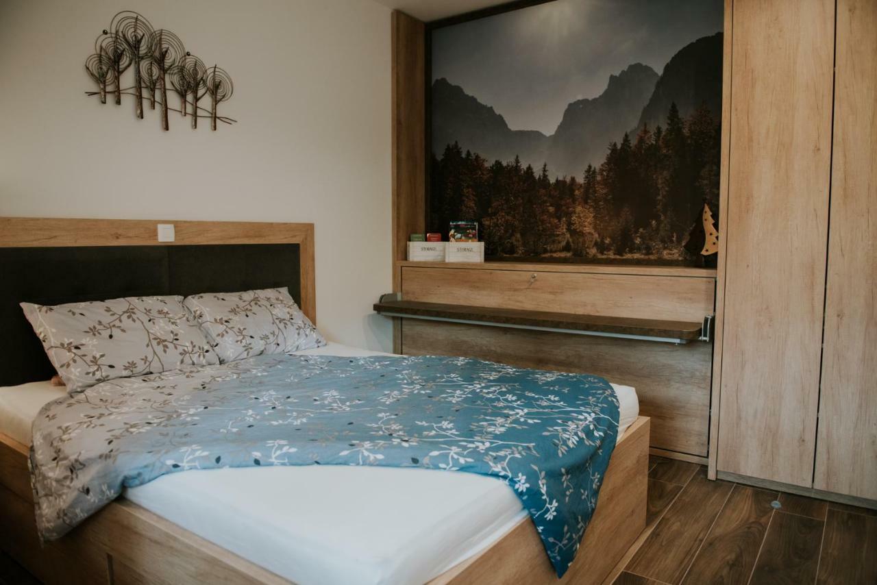 Vila Mojca Apartments Jasna & Jelka Кранска гора Екстериор снимка